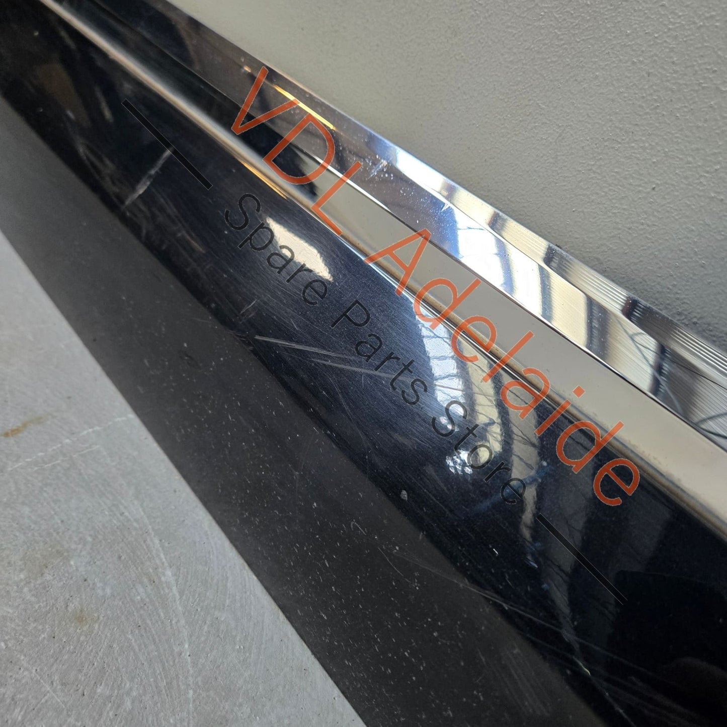 7P6854940H 7P6854940HGRU  VW Touareg 7P Right Front Lower Door Exterior Moulding Trim 7P6854940H GRU