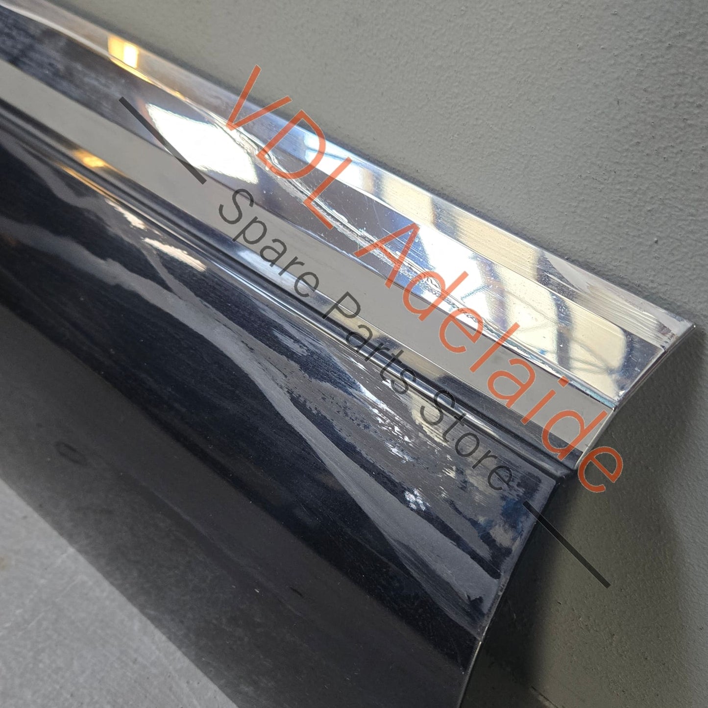 7P6854939H 7P6854939HGRU  VW Touareg 7P Left Front Lower Door Exterior Moulding Trim 7P6854939H GRU