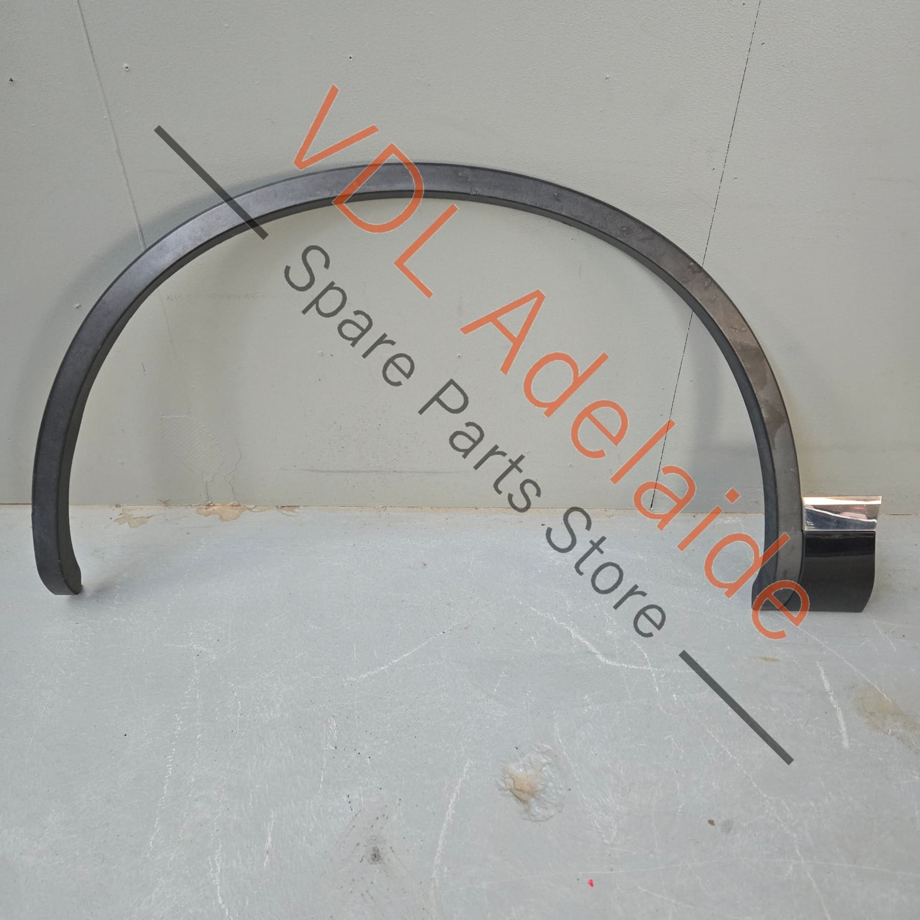 7P6853717F 7P6853717FGRU  VW Touareg 7P Left Front Wheel Arch Trim Flare 7P6853717F GRU