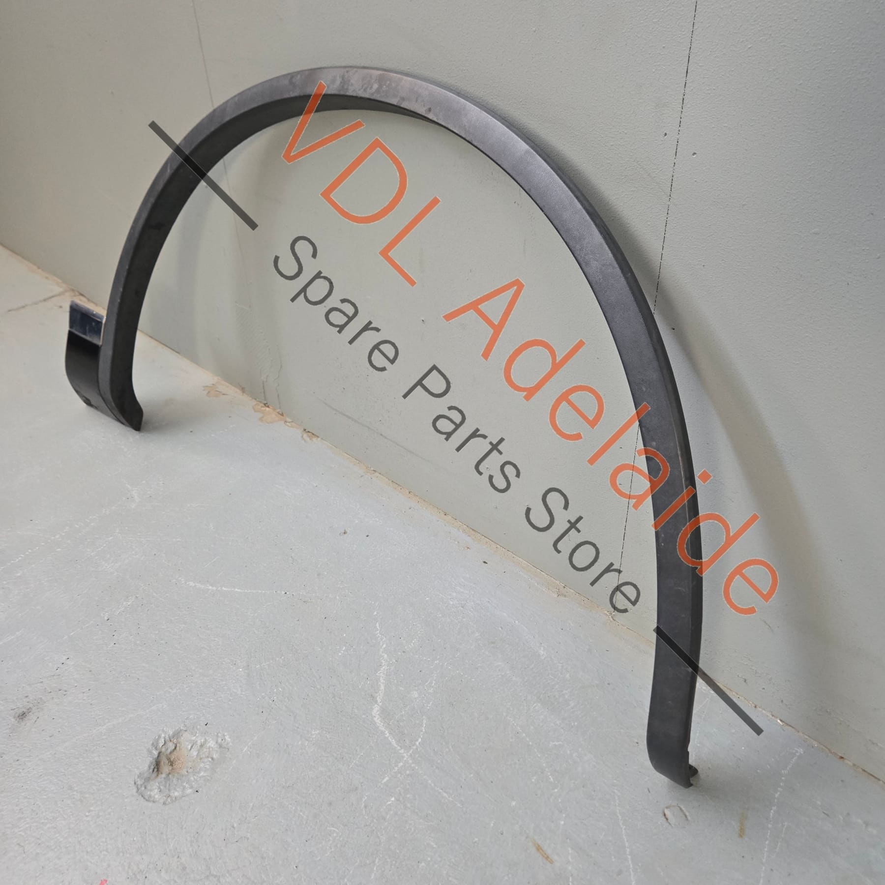 7P6853718F 7P6853718FGRU  VW Touareg 7P Right Front Wheel Arch Trim Flare 7P6853718F GRU