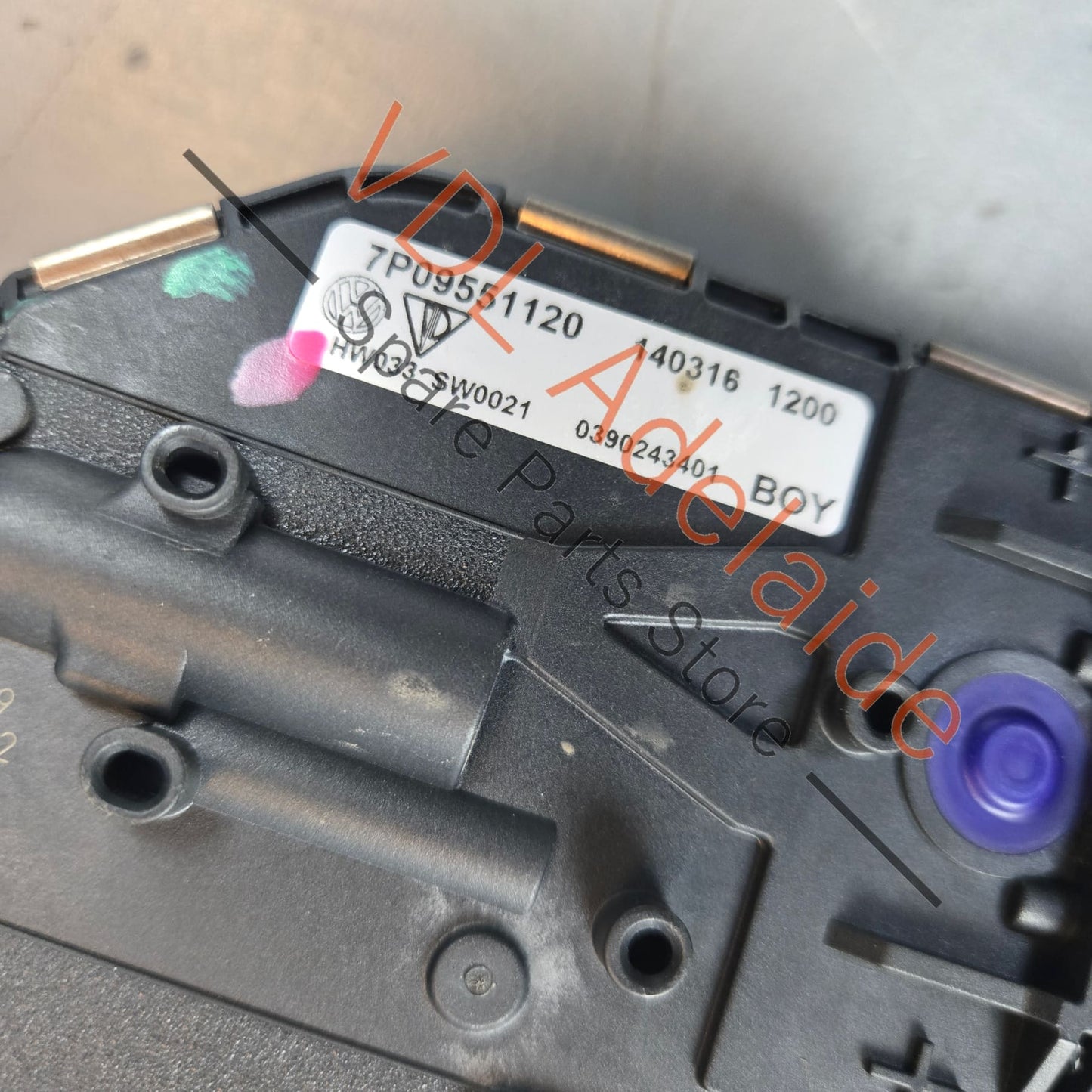 7P0955024 7P0955024B 7P09551120 Porsche Cayenne 958 92A VW Touareg 7P Windscreen Wiper Motor and Linkage 7P0955024 7P09551120