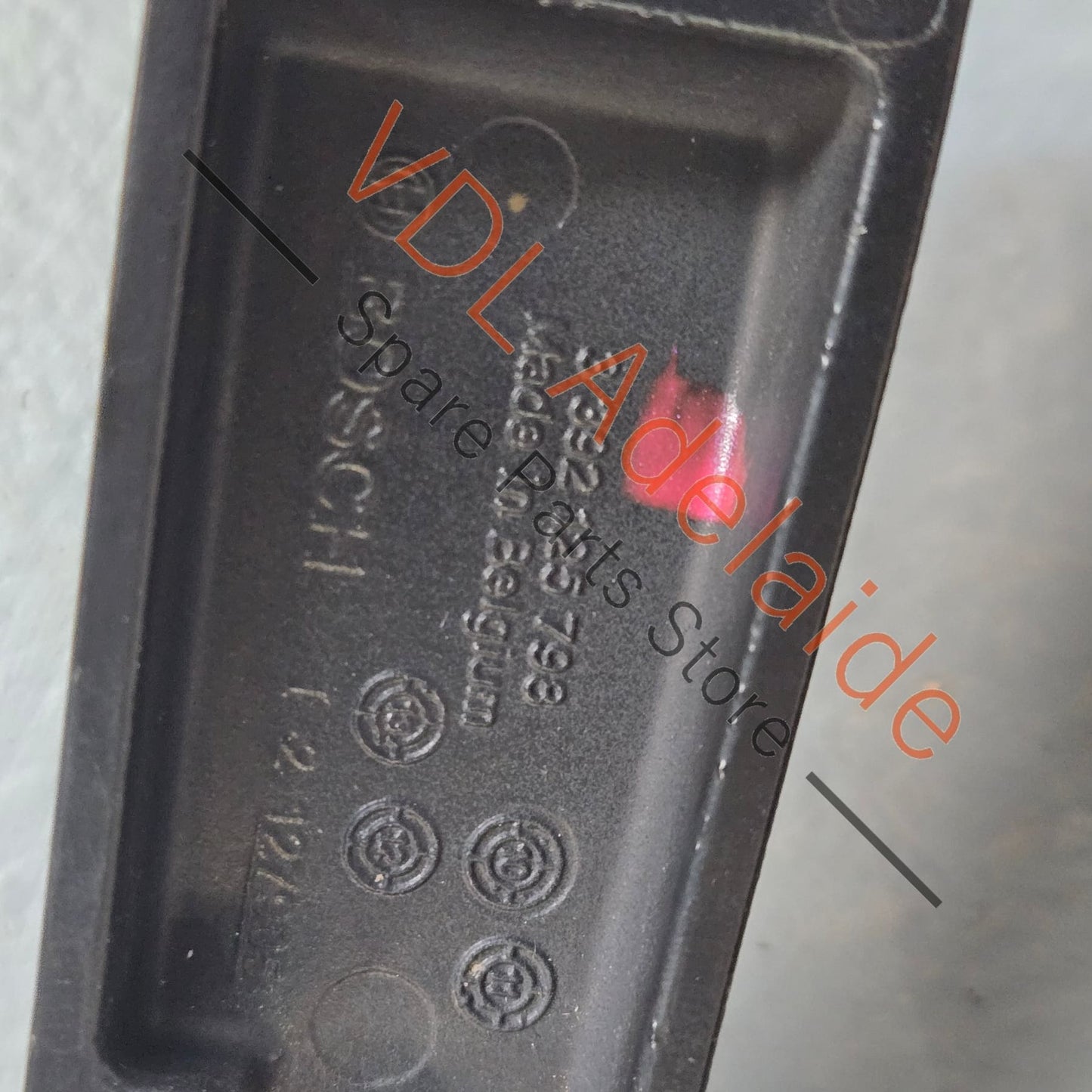 7P0955409C 7P0955410C  VW Touareg 7P Windscreen Wiper Arm Set 7P0955409C 7P0955410C