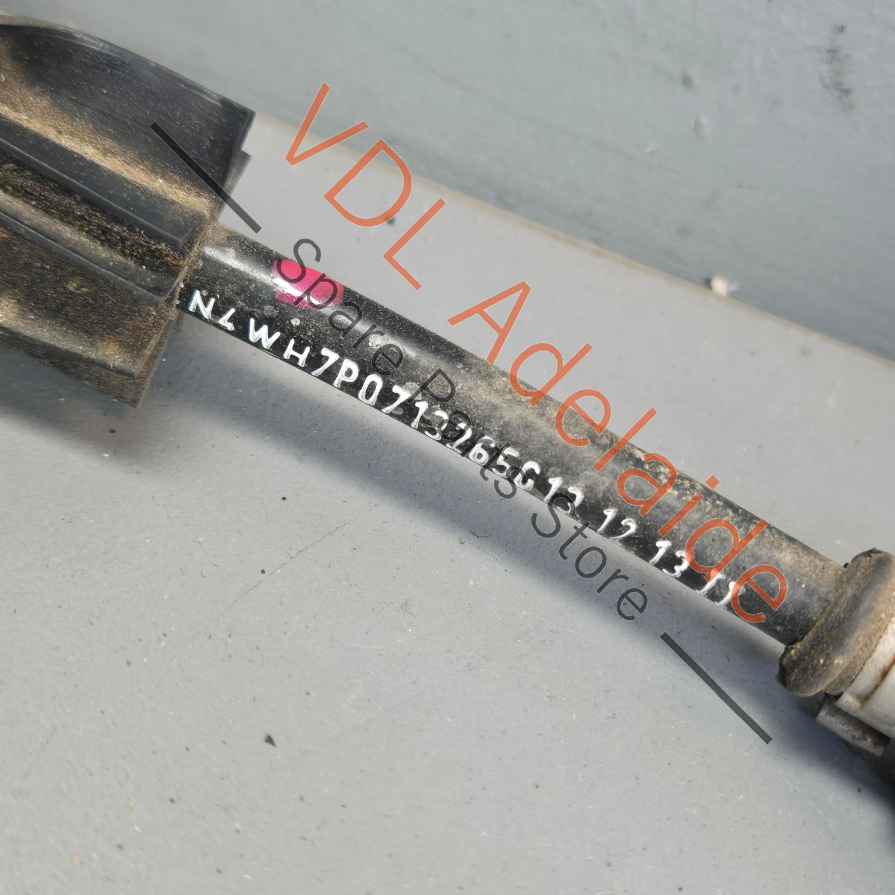 7P2713025D   VW Touareg 7P Gear Selector Mechanism Shifter 7P2713025D