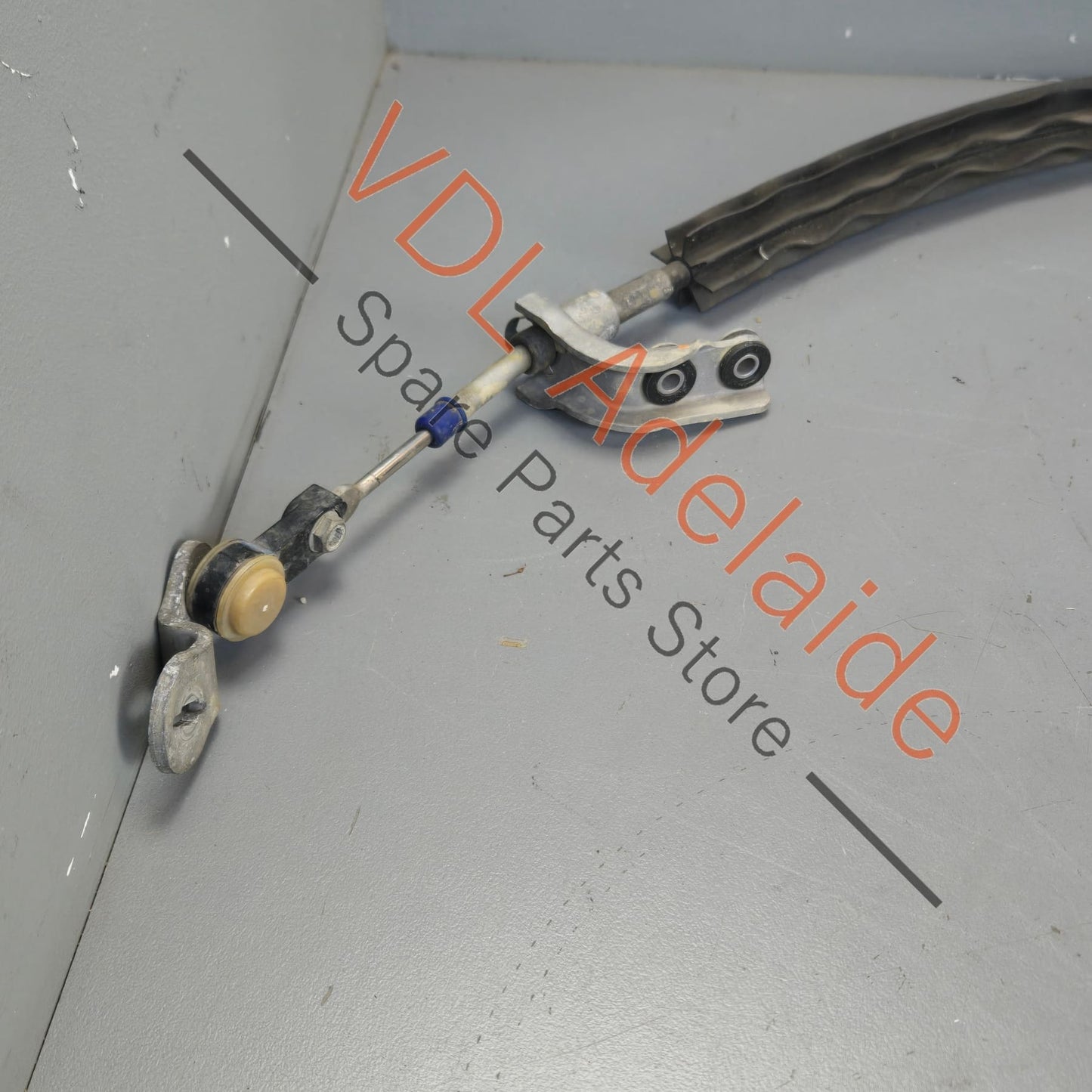 7P2713025D   VW Touareg 7P Gear Selector Mechanism Shifter 7P2713025D