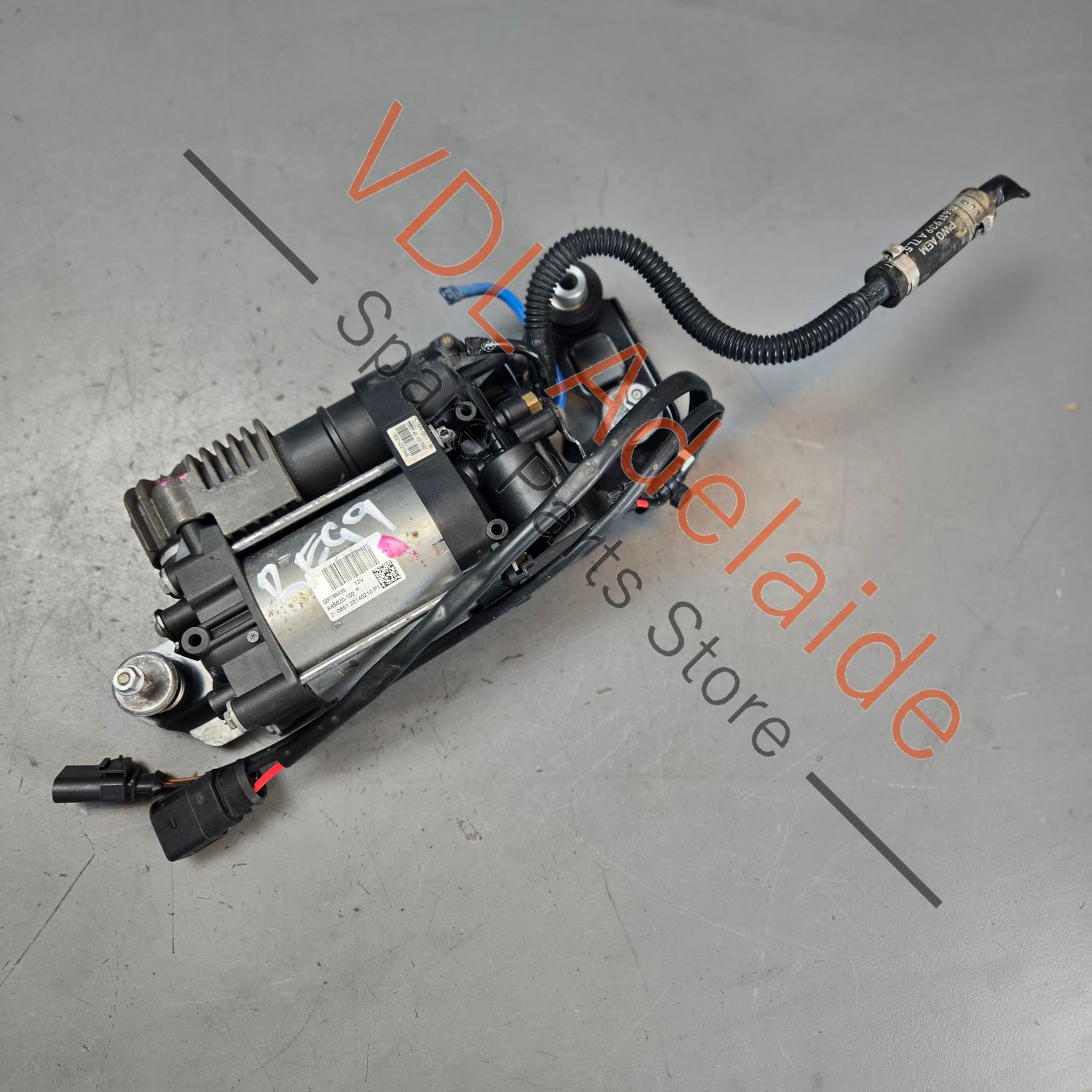 7P0698007E 7P0698014B  Genuine VW Touareg 7P Air Suspension Pump & Valve Block 7P0698007E 7P0698014B