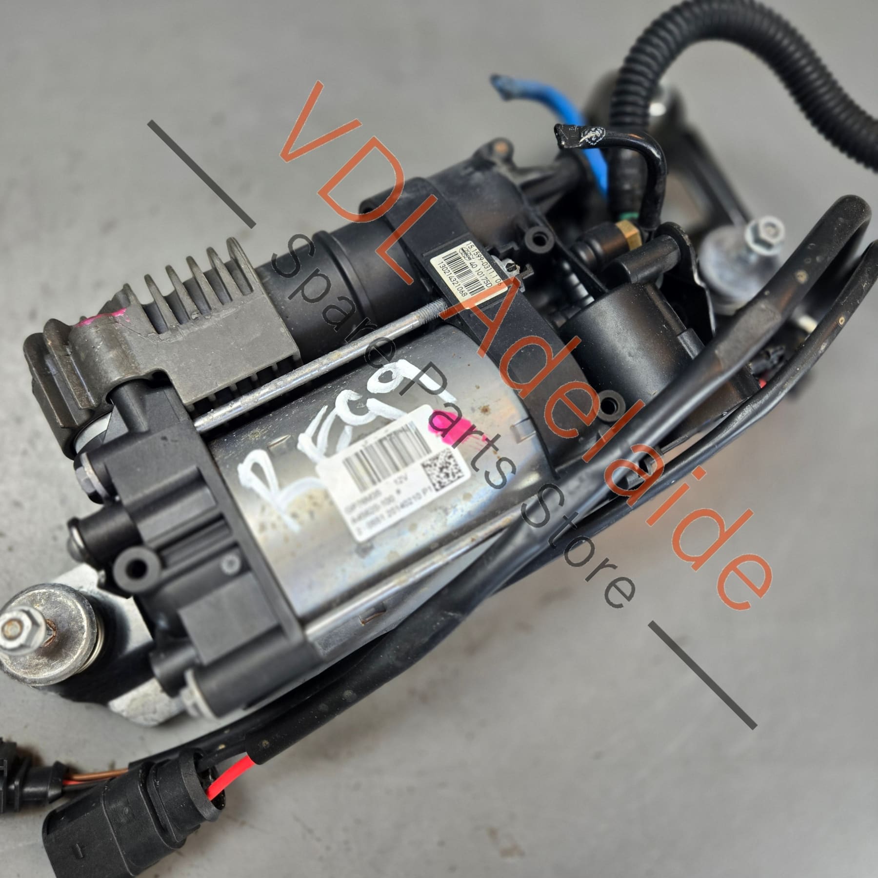 7P0698007E 7P0698014B  Genuine VW Touareg 7P Air Suspension Pump & Valve Block 7P0698007E 7P0698014B