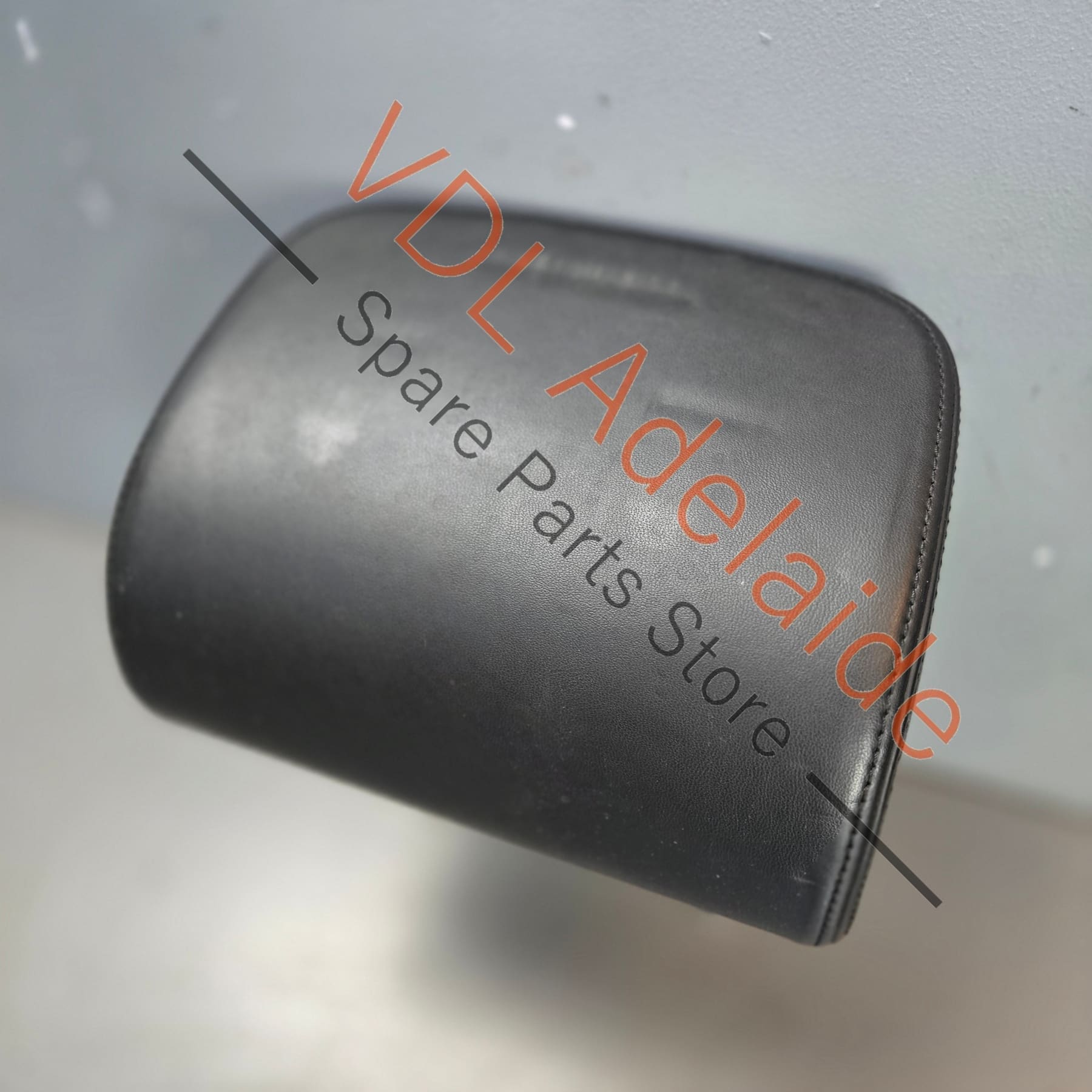 7P6885900AB   VW Touareg Rear Middle Centre Seat Head Rest Headrest 7P6885900AB NGB
