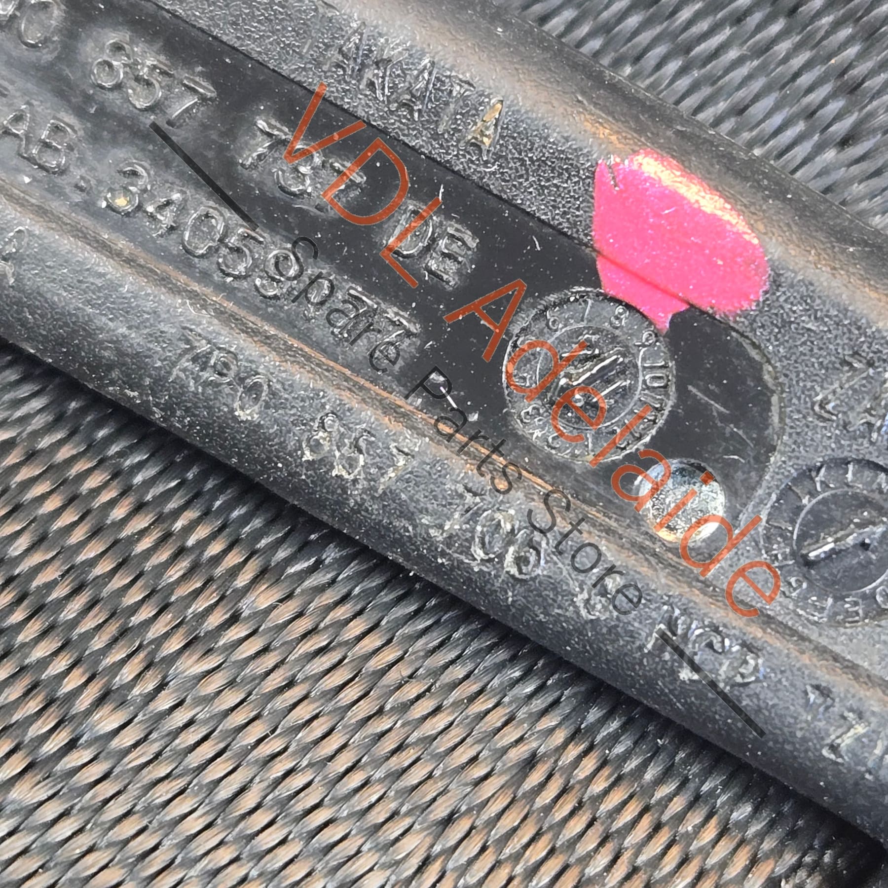 7N0857737   VW Touareg 7P Front Left Seatbelt Seat Belt 7P0857705G HCP