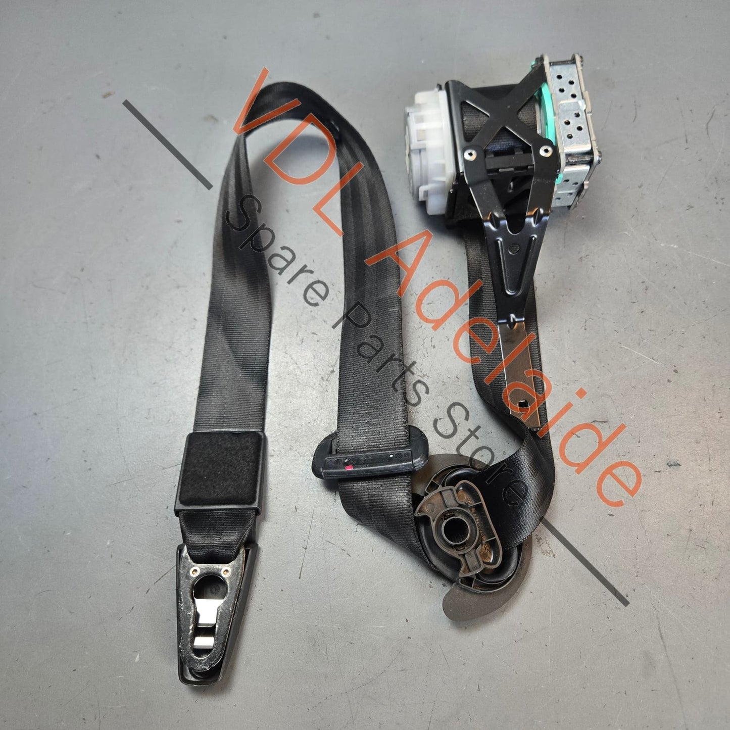 7P0857706G   VW Touareg 7P Front Right Seatbelt Seat Belt 7P0857706G HCP