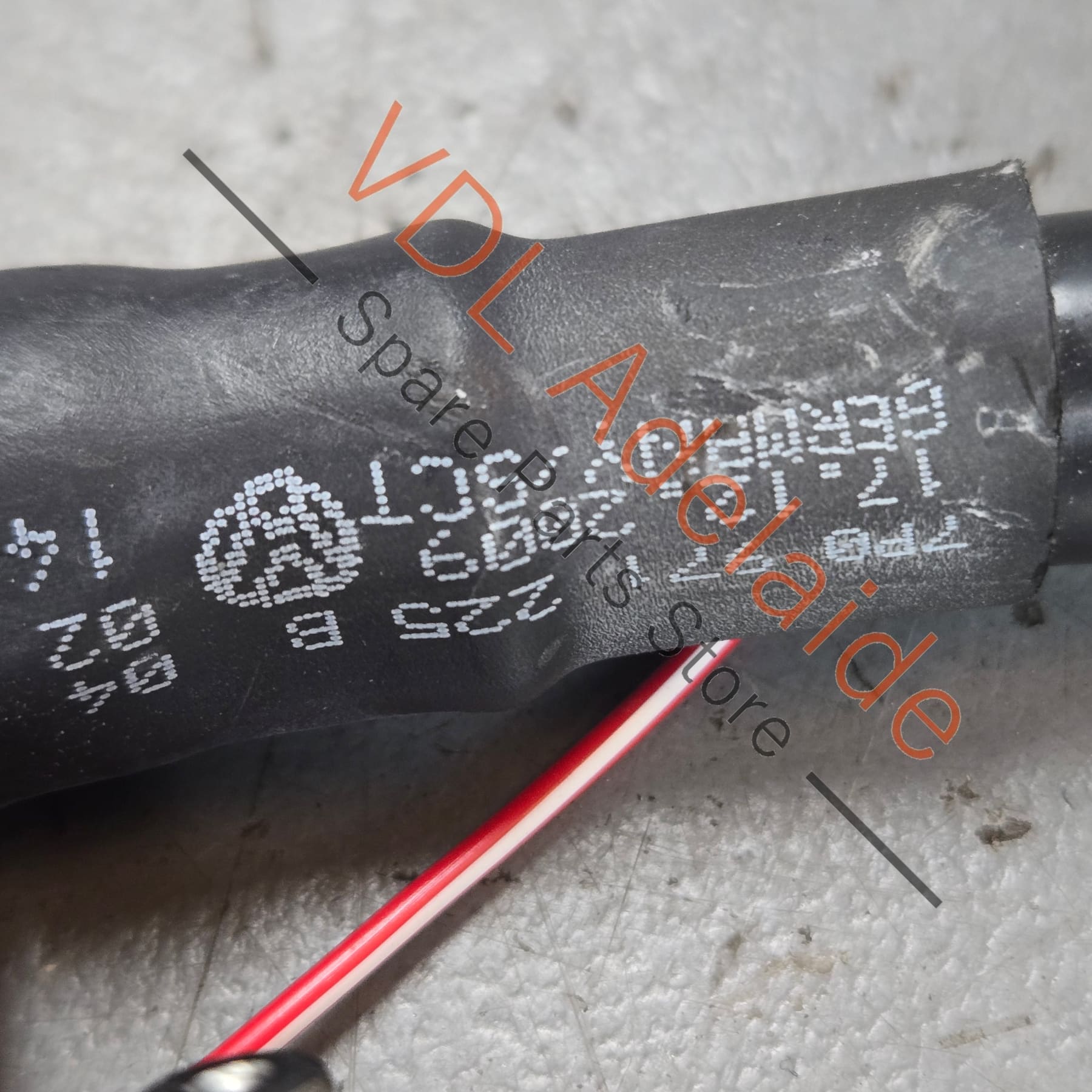 7P0971225B   Porsche Cayenne VW Touareg Battery Monitoring Positive +ve Wire 7P0971225B