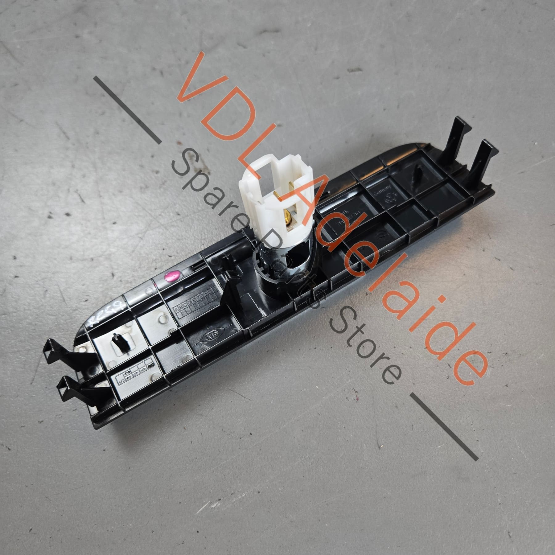 7P6863761 7P6863761VAL  VW Touareg 7P Rear Passenger 12V Socket trim Cover Flap Interior 7P6863761