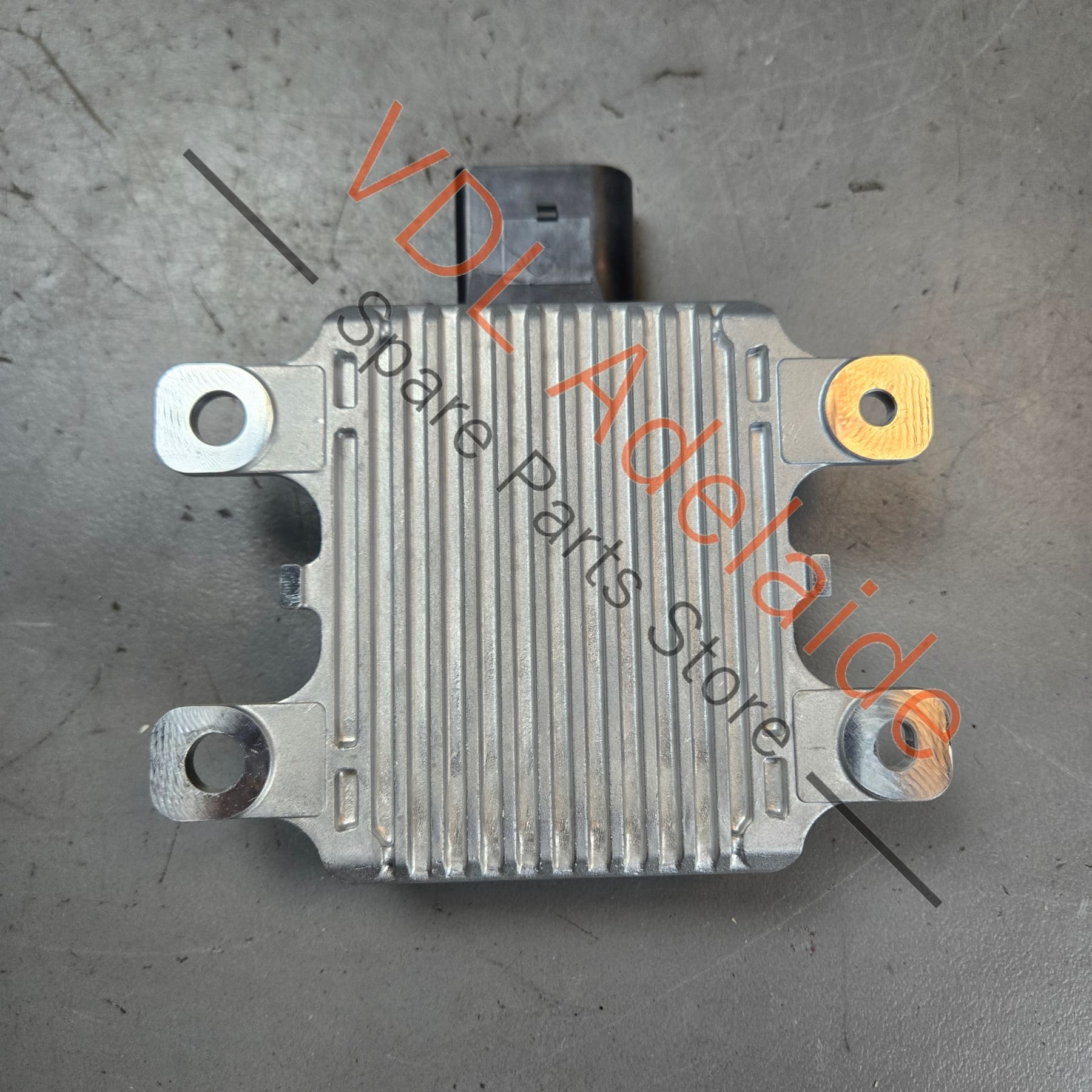 7P0927601A 7P0927601  VW Touareg Porsche Cayenne Control Module for Gear Oil Pump 7P0927601A