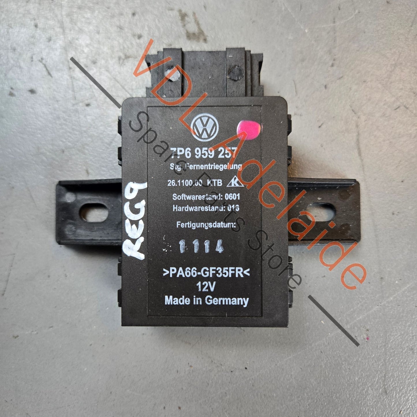 7P6959257   VW Touareg 7P Control Unit for Backrest Release 7P6959257
