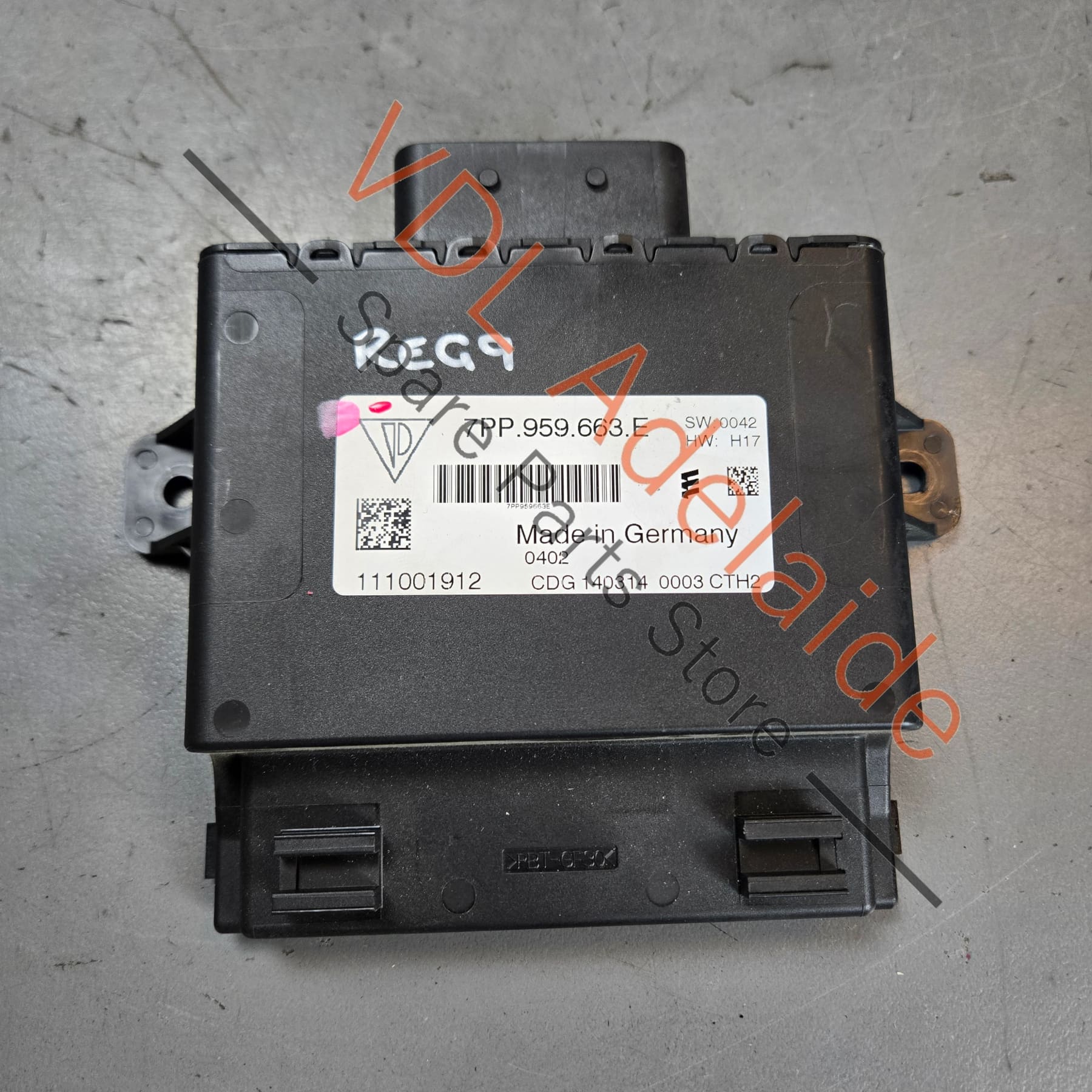 7PP959663E   VW Touareg Porsche Cayenne Battery Voltage Stabilizer for Start Stop 7PP959663E