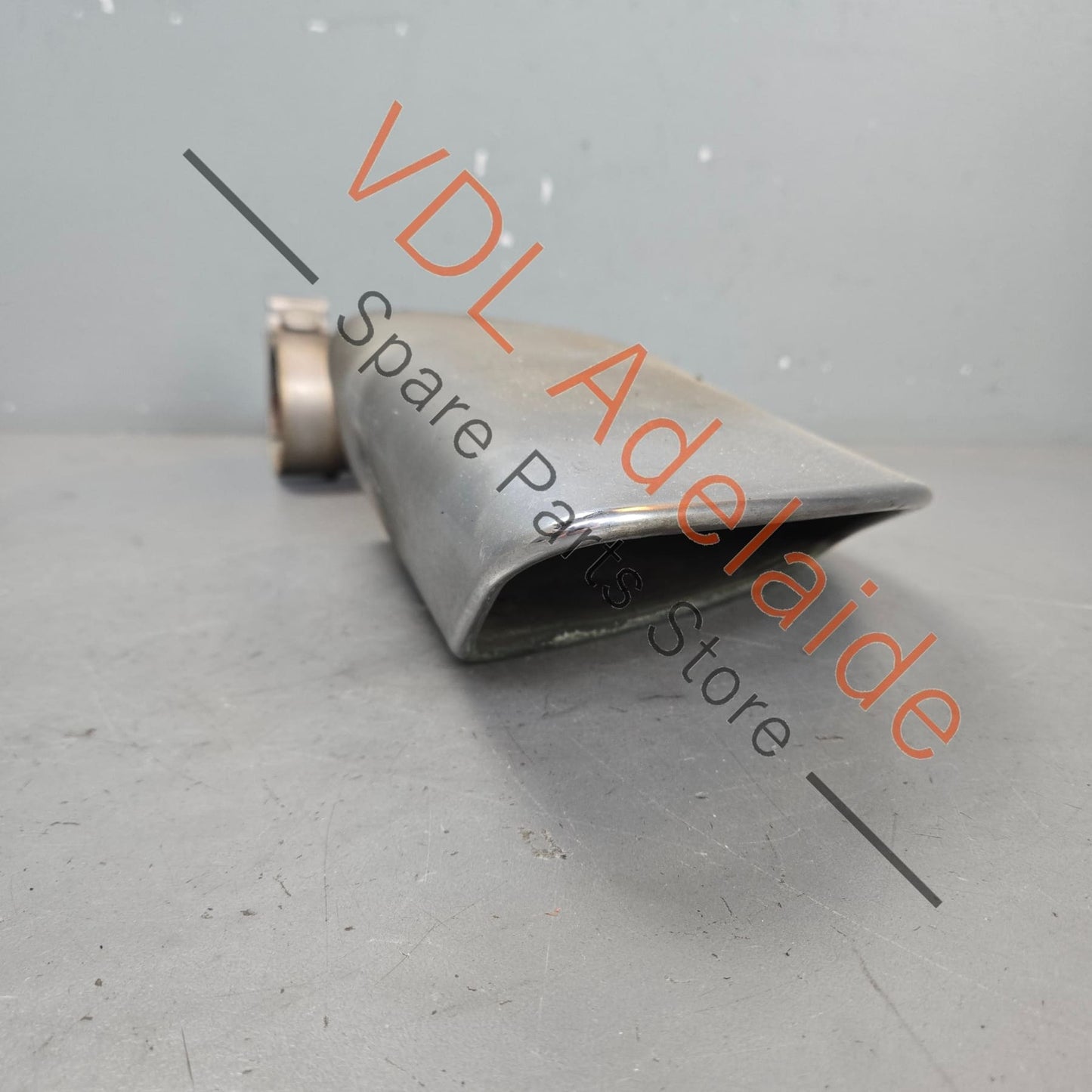 7P6253682S   VW Touareg 7P Right Side Oval Exhaust Outlet Tailpipe Tip 7P6253682S