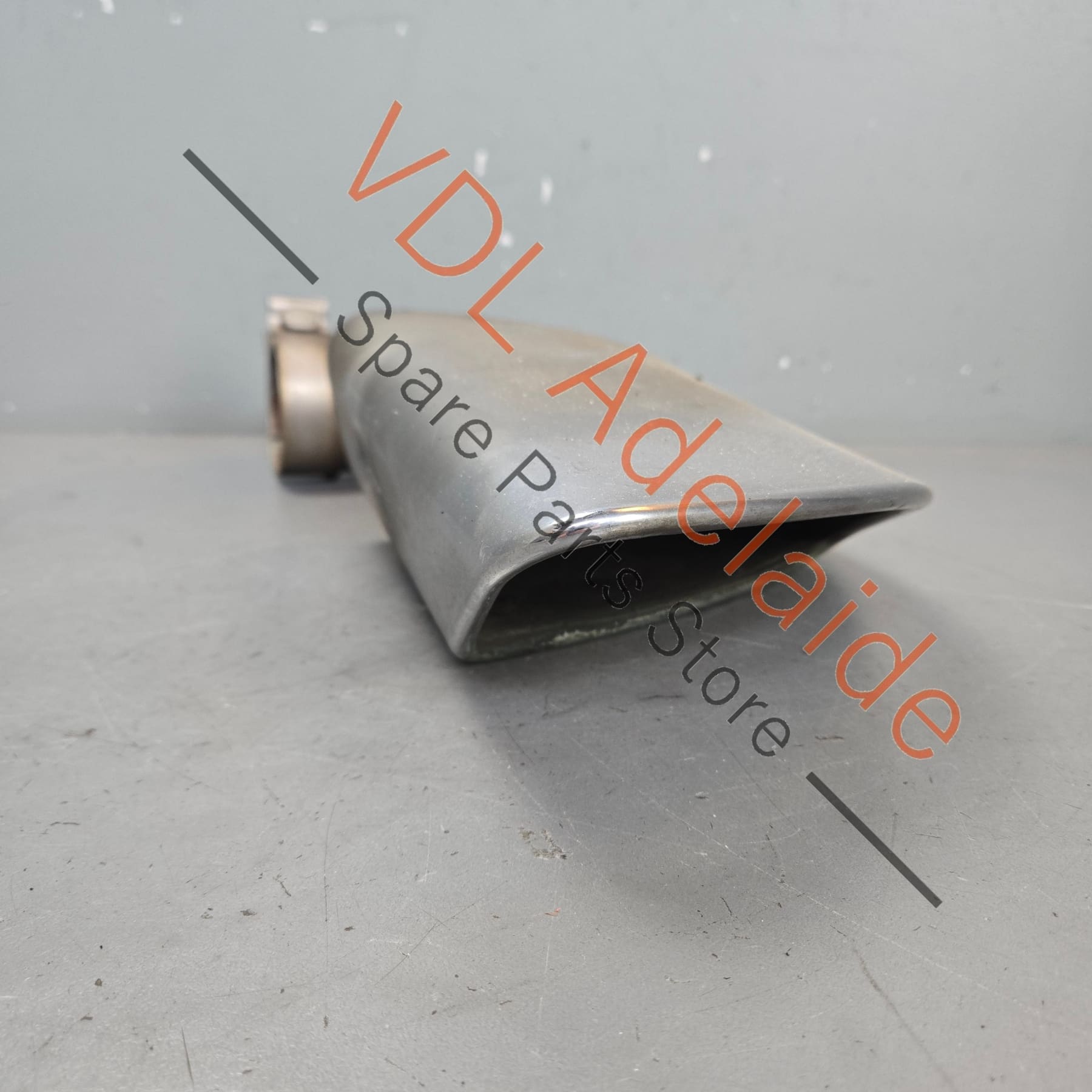 7P6253682S   VW Touareg 7P Right Side Oval Exhaust Outlet Tailpipe Tip 7P6253682S