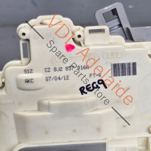 8J2837016A   VW Touareg 7P Audi A4 A5 Right Front Door Lock Mechanism 8J2837016A