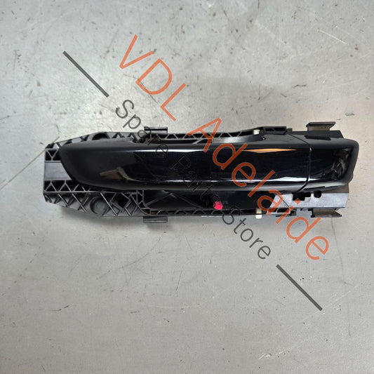 7P6837205E 5N0839885H  VW Touareg 7P Left side Exterior Door Handle 7P6837205H 5N0839885H
