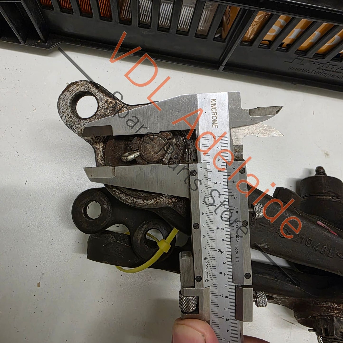 Datsun 1600 510 pair of front steering knuckles