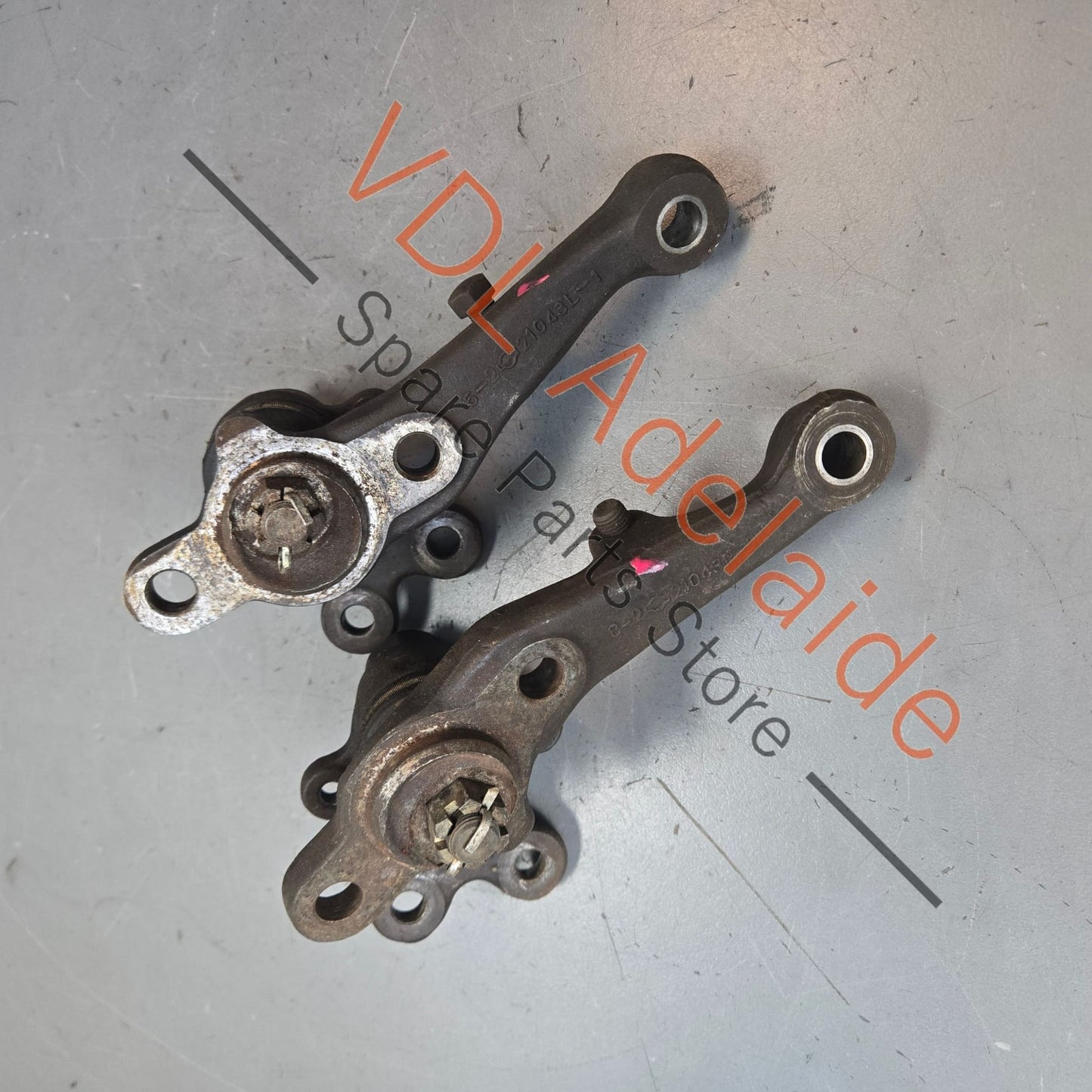 Datsun 1600 510 pair of front steering knuckles