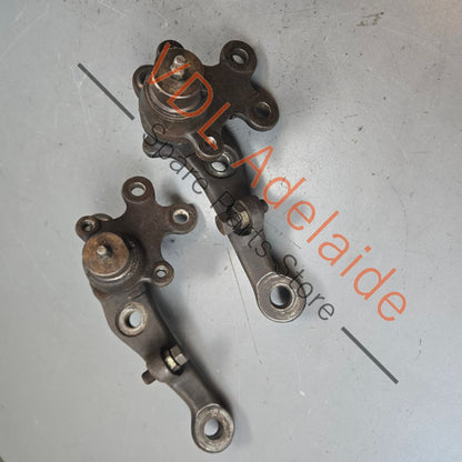 Datsun 1600 510 pair of front steering knuckles