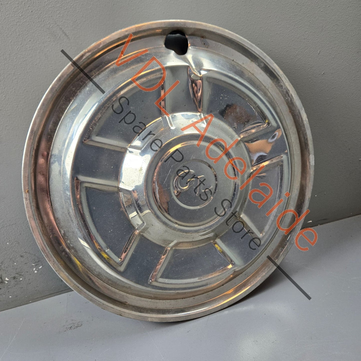 Datsun 1600 510 GL 13 inch Hubcap