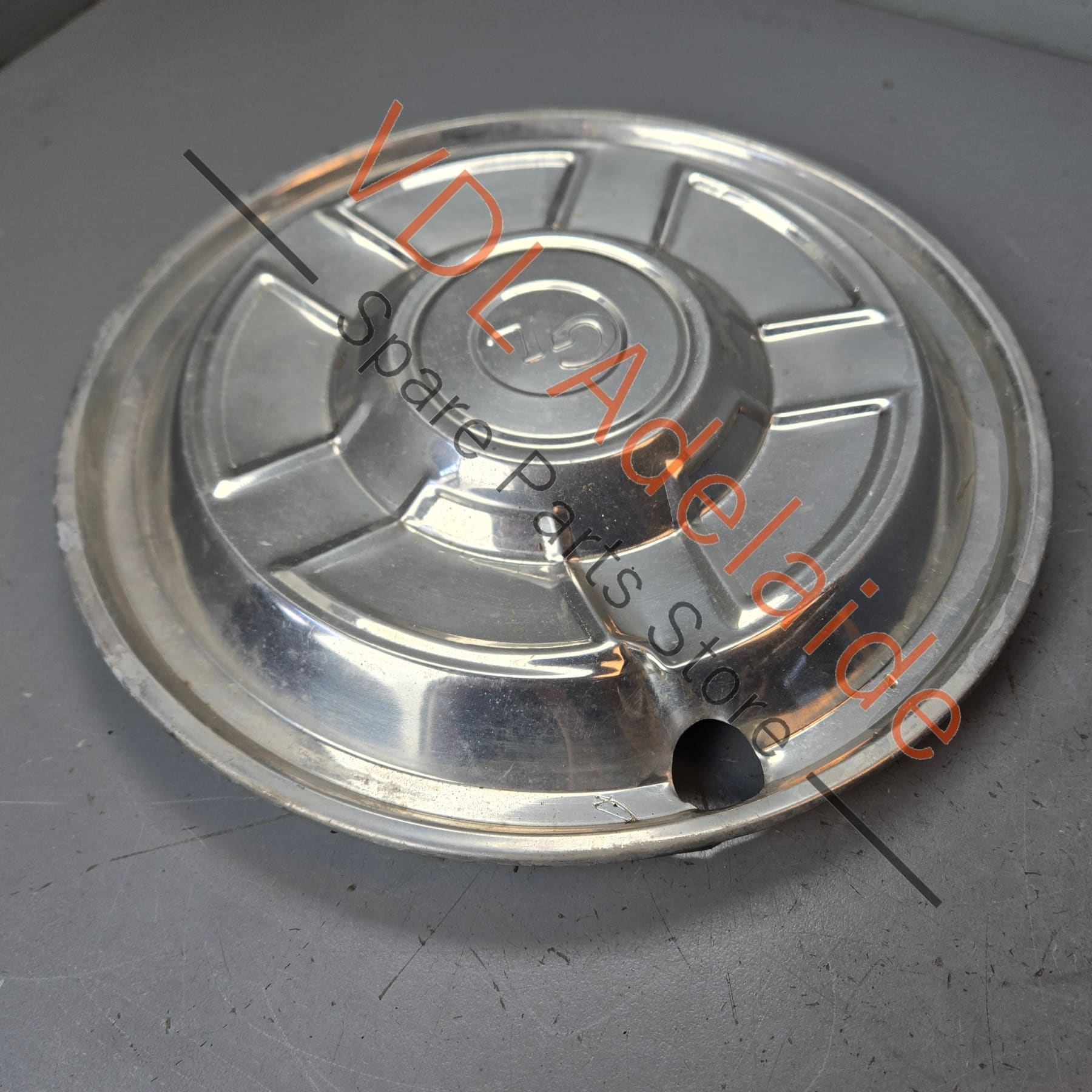 Datsun 1600 510 GL 13 inch Hubcap