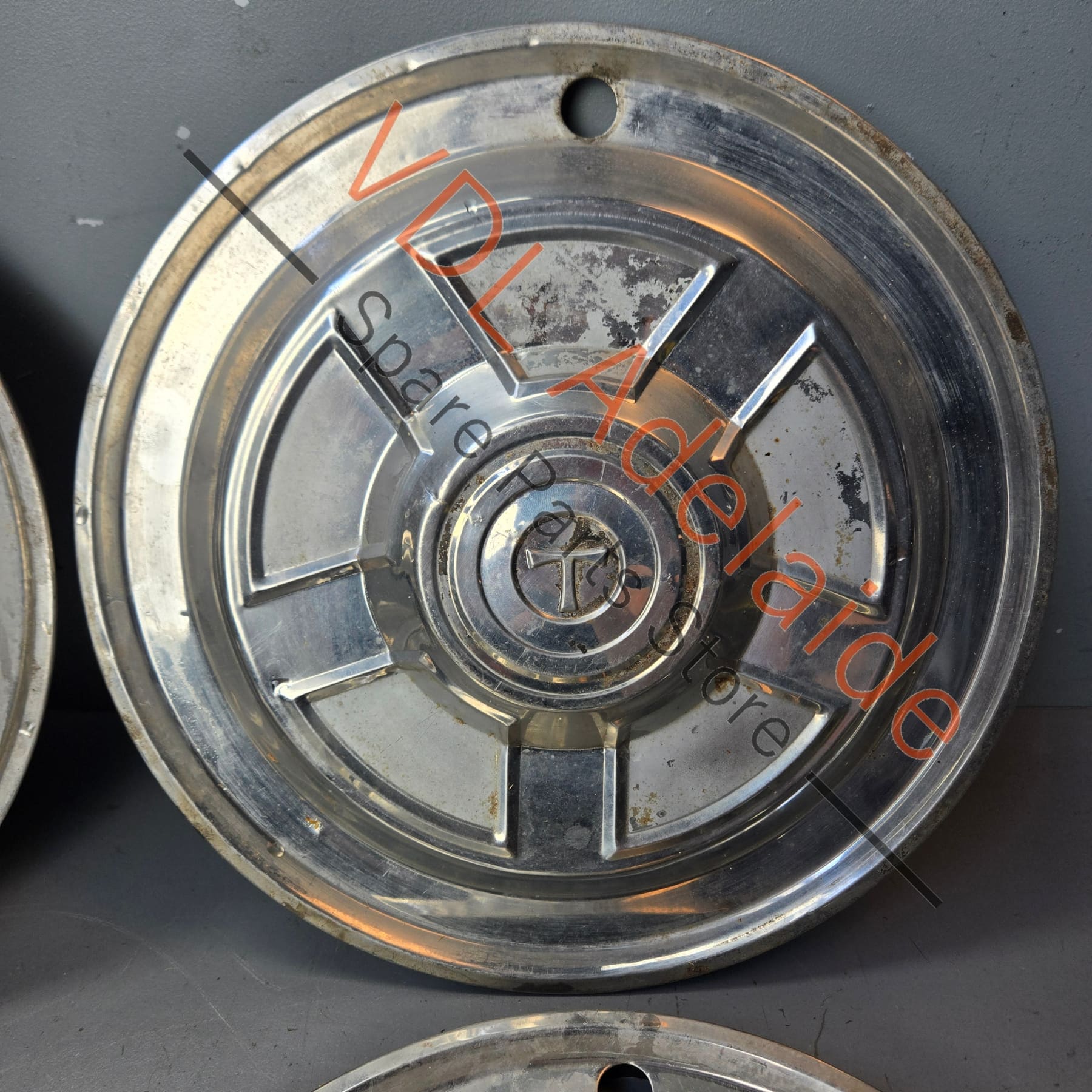 Set of 4 Toyota Crown 14 inch Hubcaps Hubcap