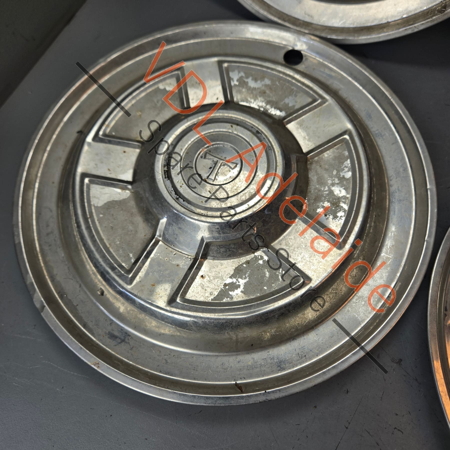 Set of 4 Toyota Crown 14 inch Hubcaps Hubcap