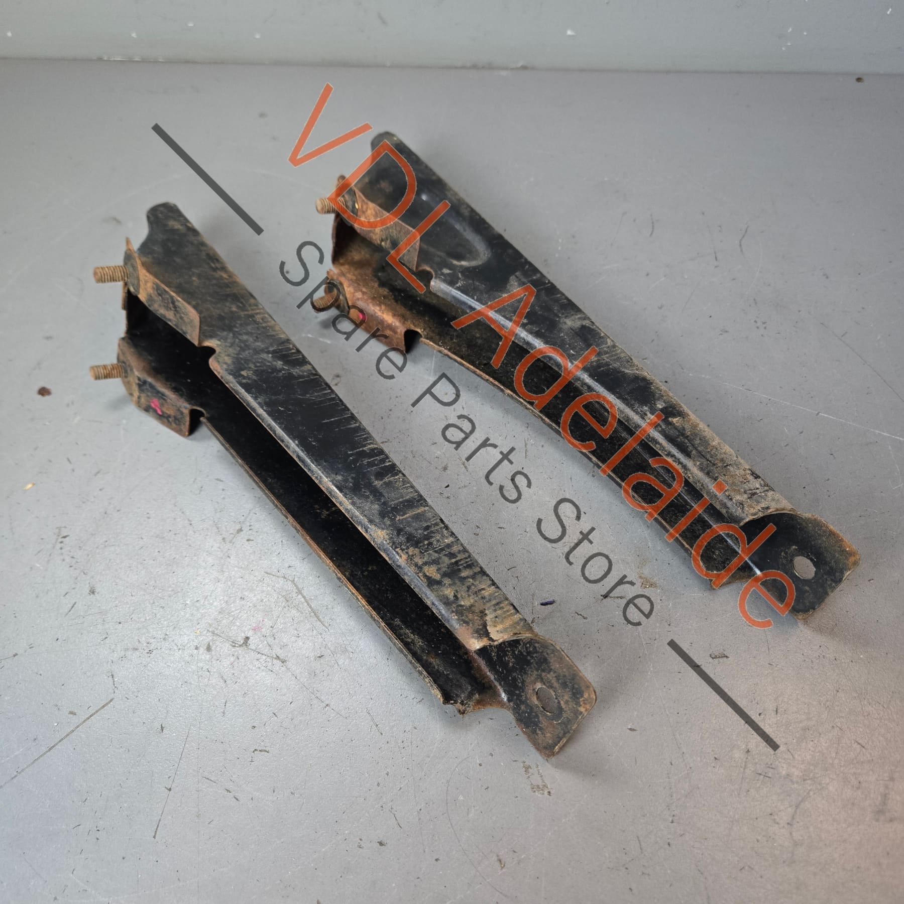 Datsun 1600 510 Front Seat Rail Mounting Bracket Set (for left or right seat)