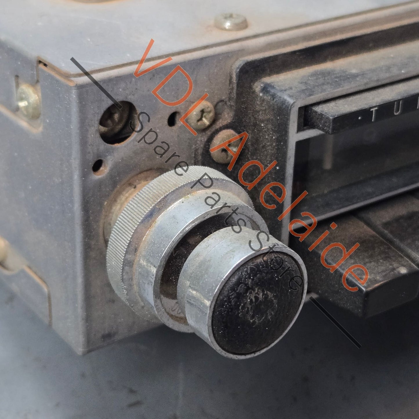 Datsun 1970's Original Radio Unit Clarion RN-9143 with Station Memory