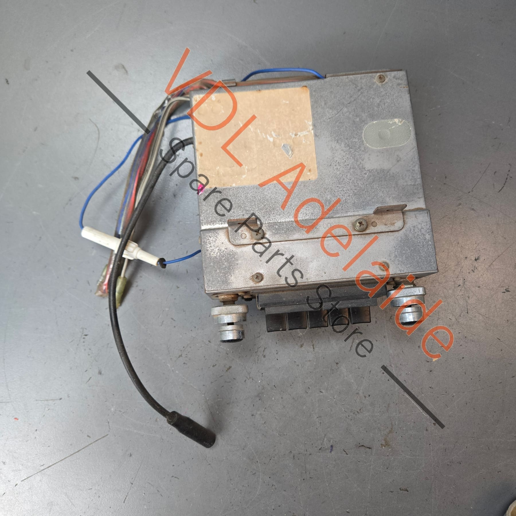 Datsun 1970's Original Radio Unit Clarion RN-9143 with Station Memory