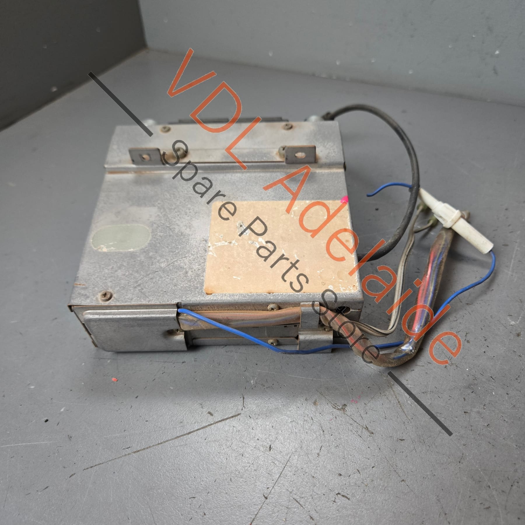 Datsun 1970's Original Radio Unit Clarion RN-9143 with Station Memory