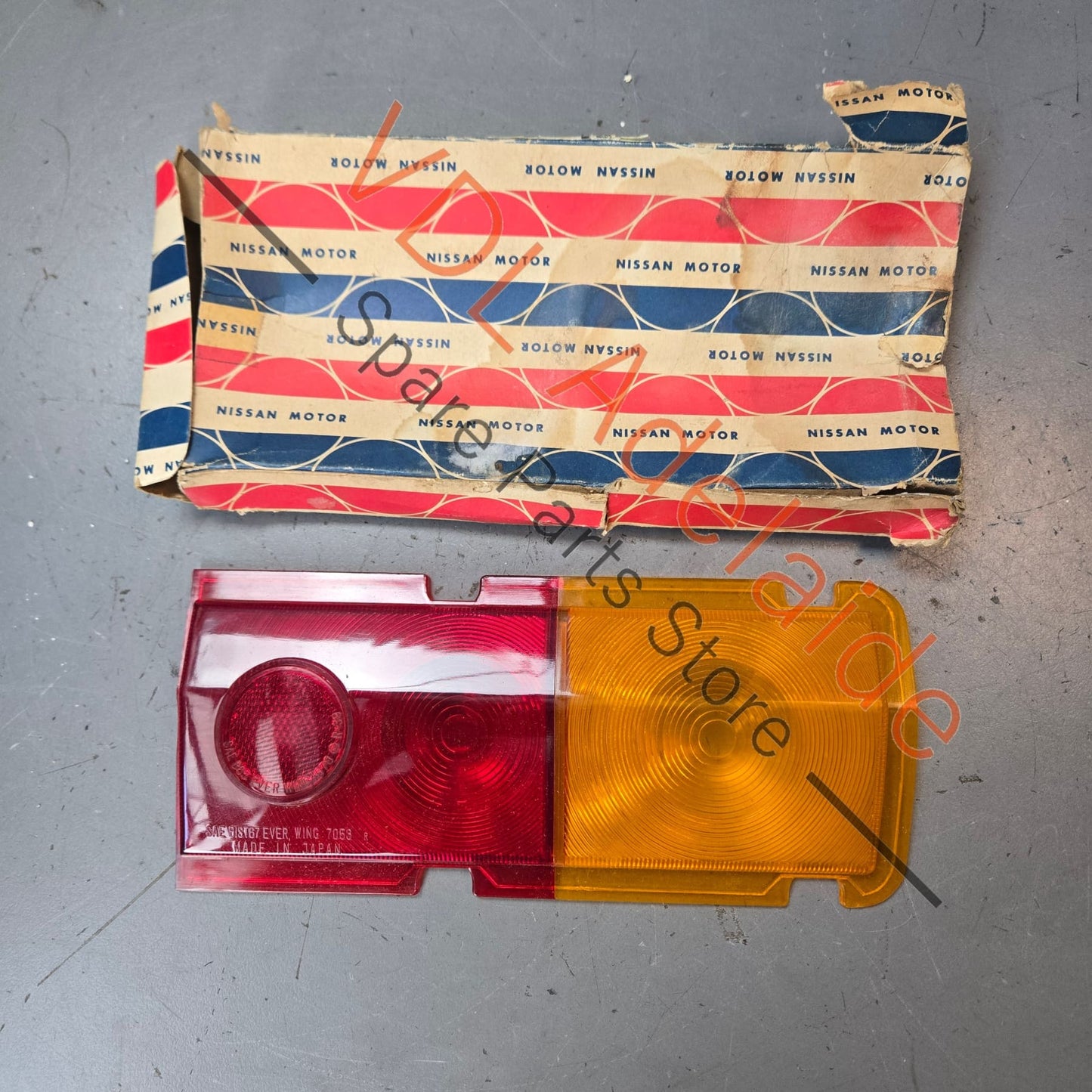 NOS Datsun 1600 510 Bluebird Original 1968 Model Tail Lamp Light Lens RHS