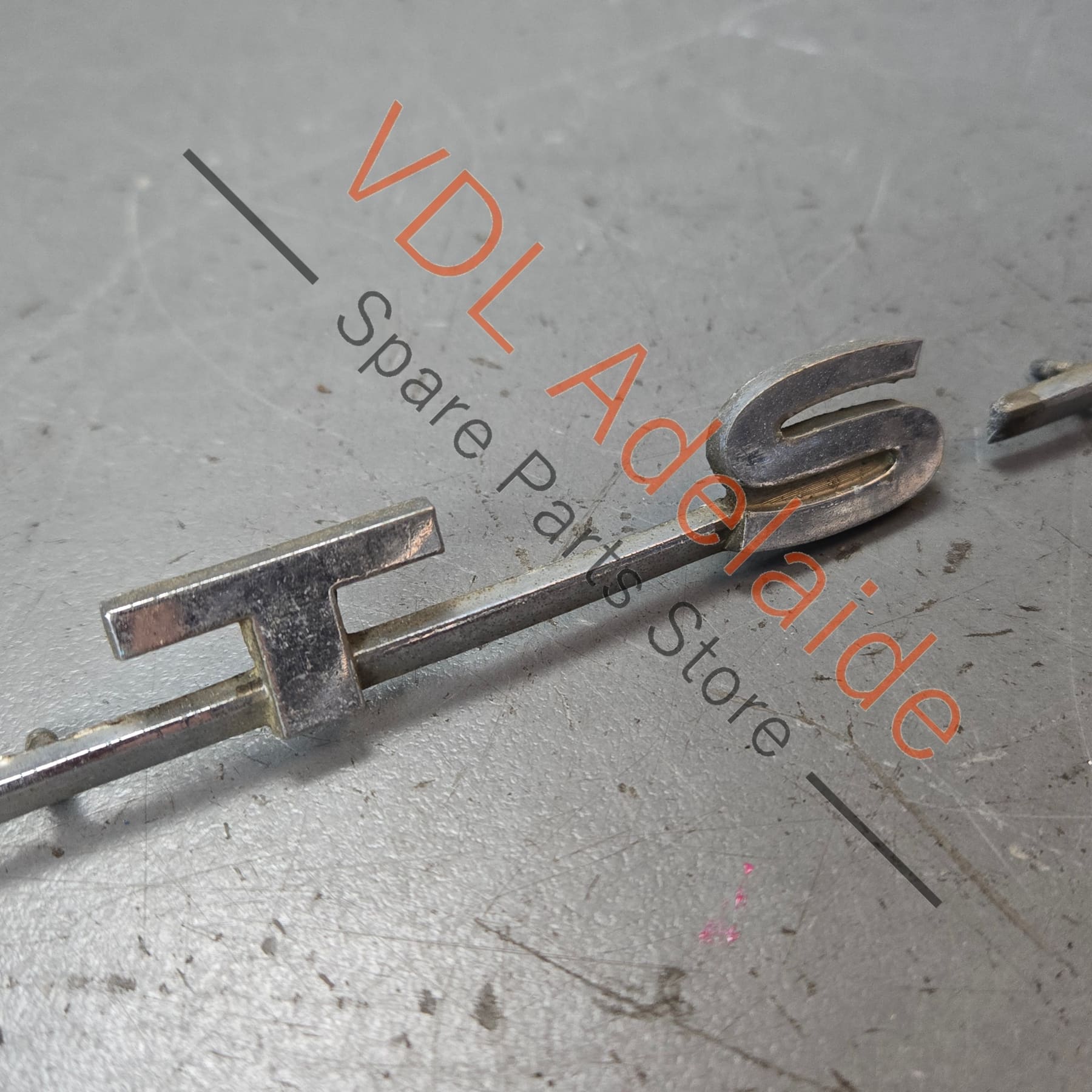 Datsun 1600 510 Rear Panel Boot Badge Emblem Genuine Cast Chrome #03 **damaged stock**