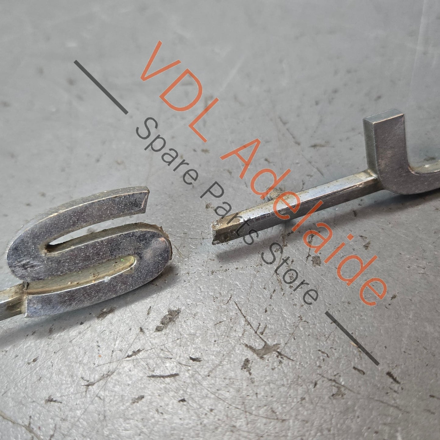 Datsun 1600 510 Rear Panel Boot Badge Emblem Genuine Cast Chrome #03 **damaged stock**