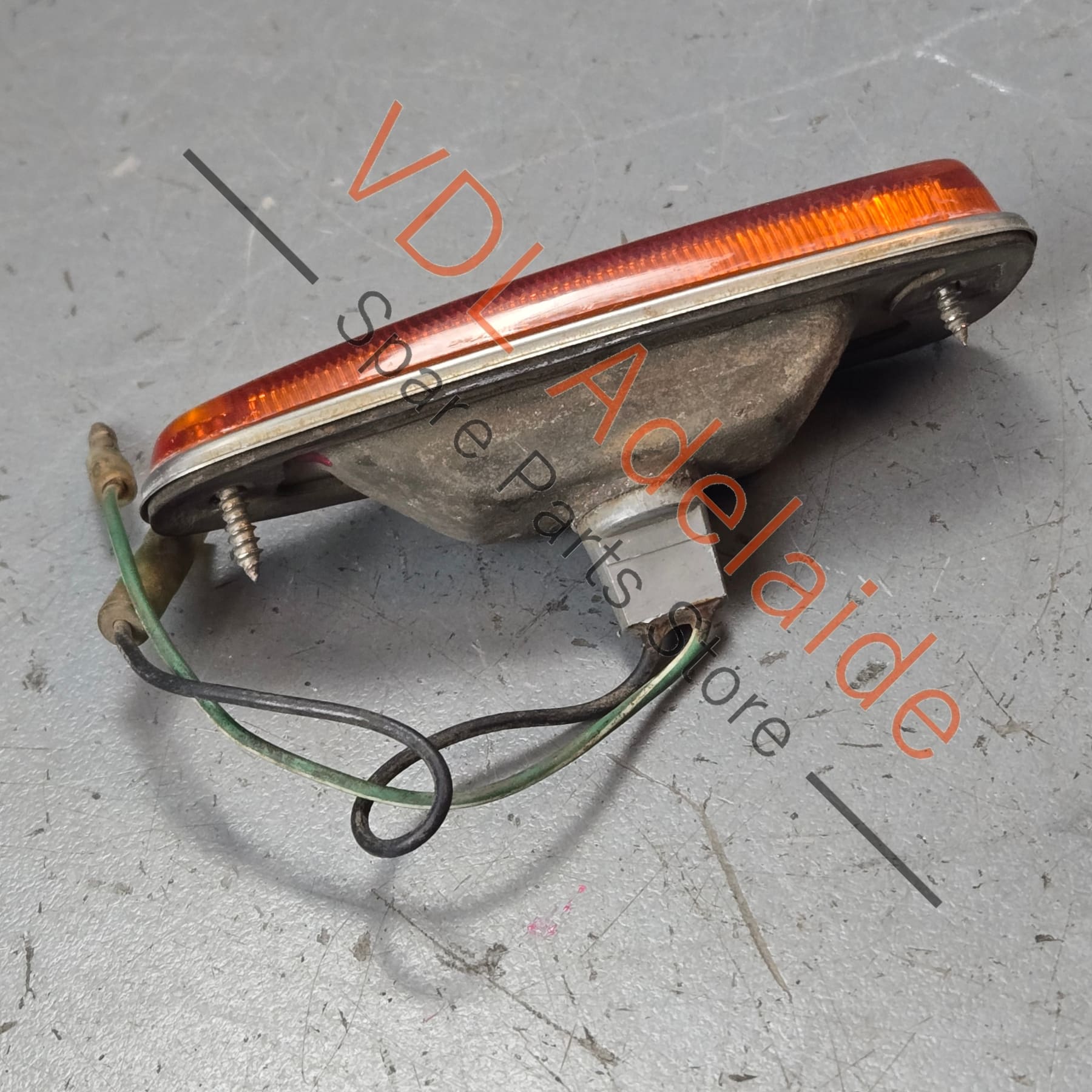 Datsun C110 Skyline 240K Front Right Indicator Light for Fender Genuine Original Kenmeri