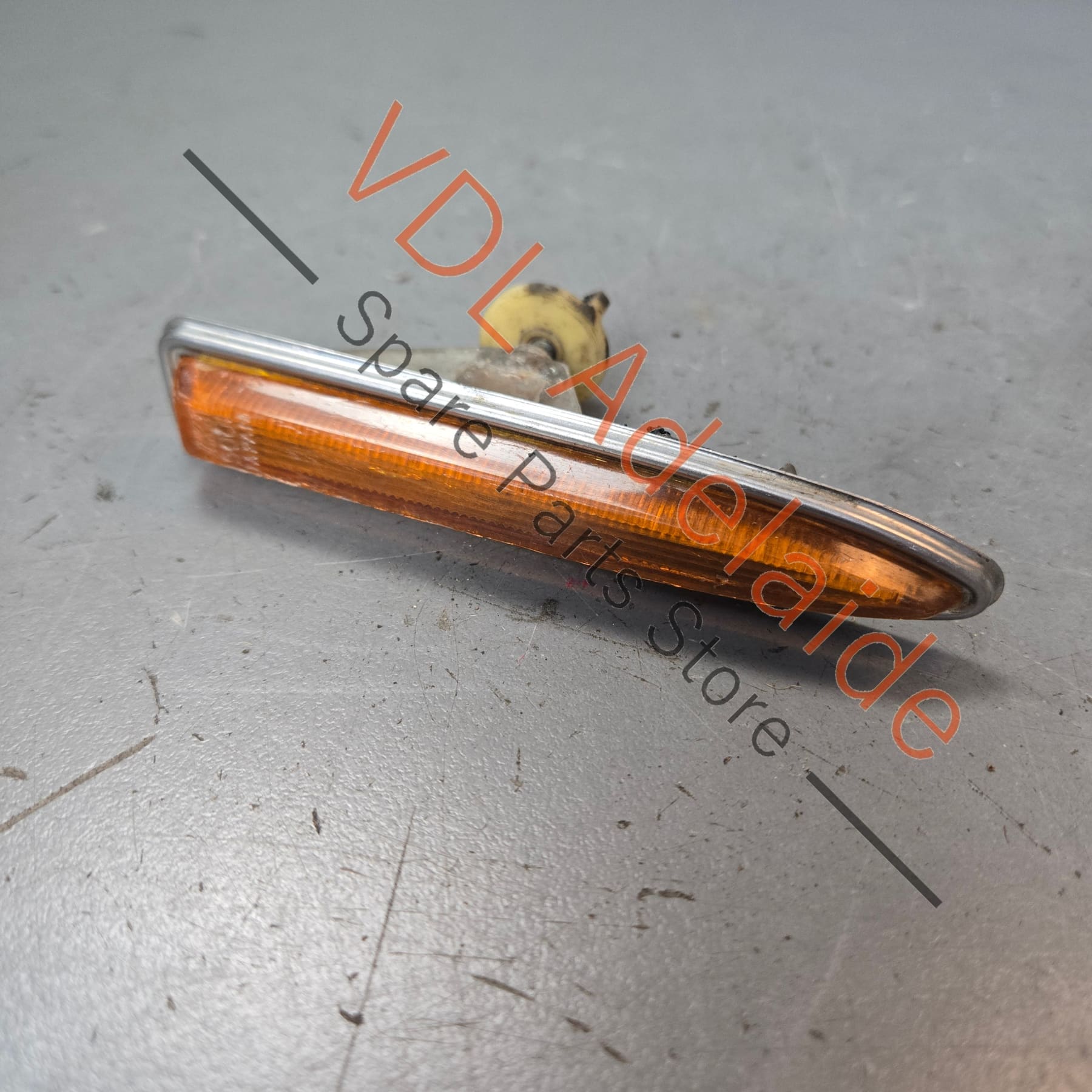 Datsun 1600 510 Front Fender Indicator Lens Suit Left or Right #02