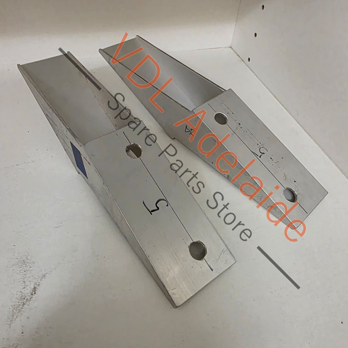 Datsun 510 1600 Bluebird Lightweight Exposed Carbon Fibre Bumper Bar Set Front & Back 2.5kg pair! Aftermarket