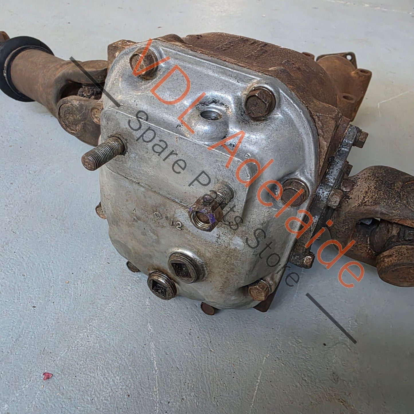 Datsun R180 C110 240K Kenmeri Skyline Rear Differential Diff 3.54 ratio Open wheel with half shafts