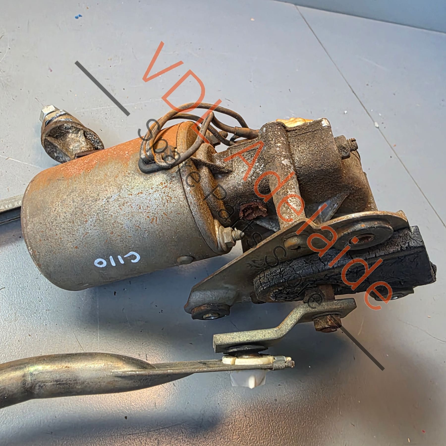 Datsun C110 240K Kenmeri Skyline Windscreen Wiper Motor & Linkage Arm Set