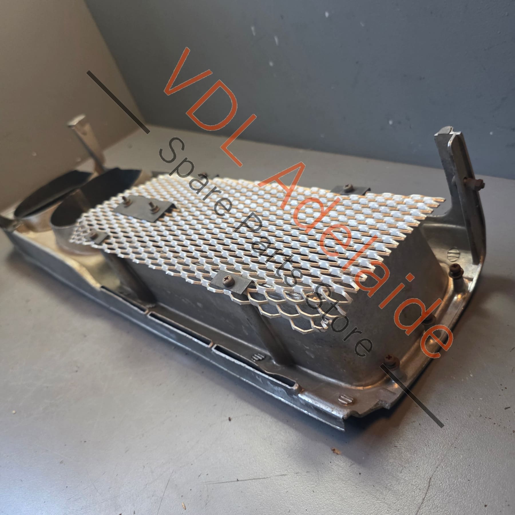 Datsun C110 240K Kenmeri Skyline original front Grille Half Left Side