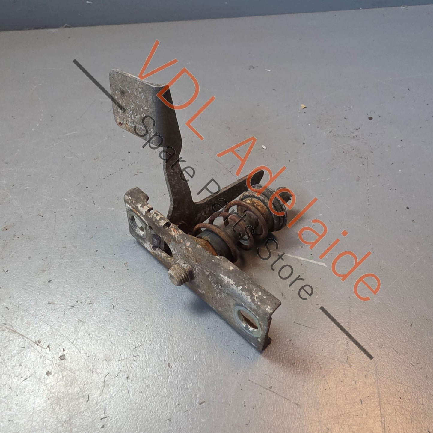 Datsun 1600 510 Bonnet Hood Catch Latch Popper Spring #02 RHD