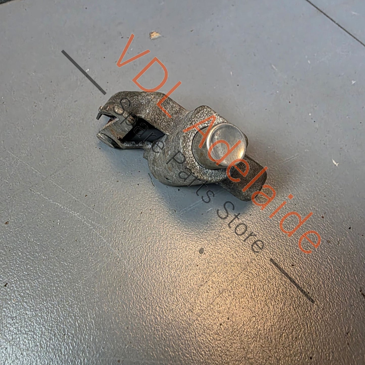 Datsun 1600 510 Original Interior Glovebox Lock Latch Button for 1970's models