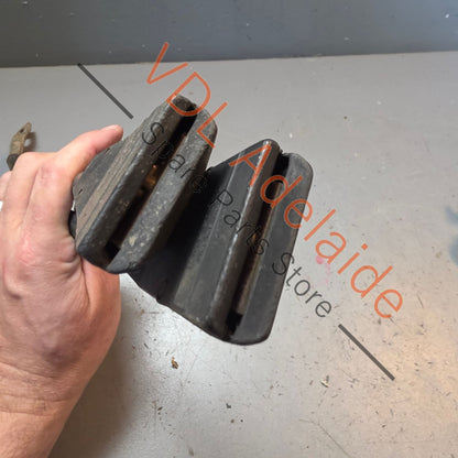 Datsun C110 240K Kenmeri Skyline Pair of Seatbelt Clips Catch Receiver Latch