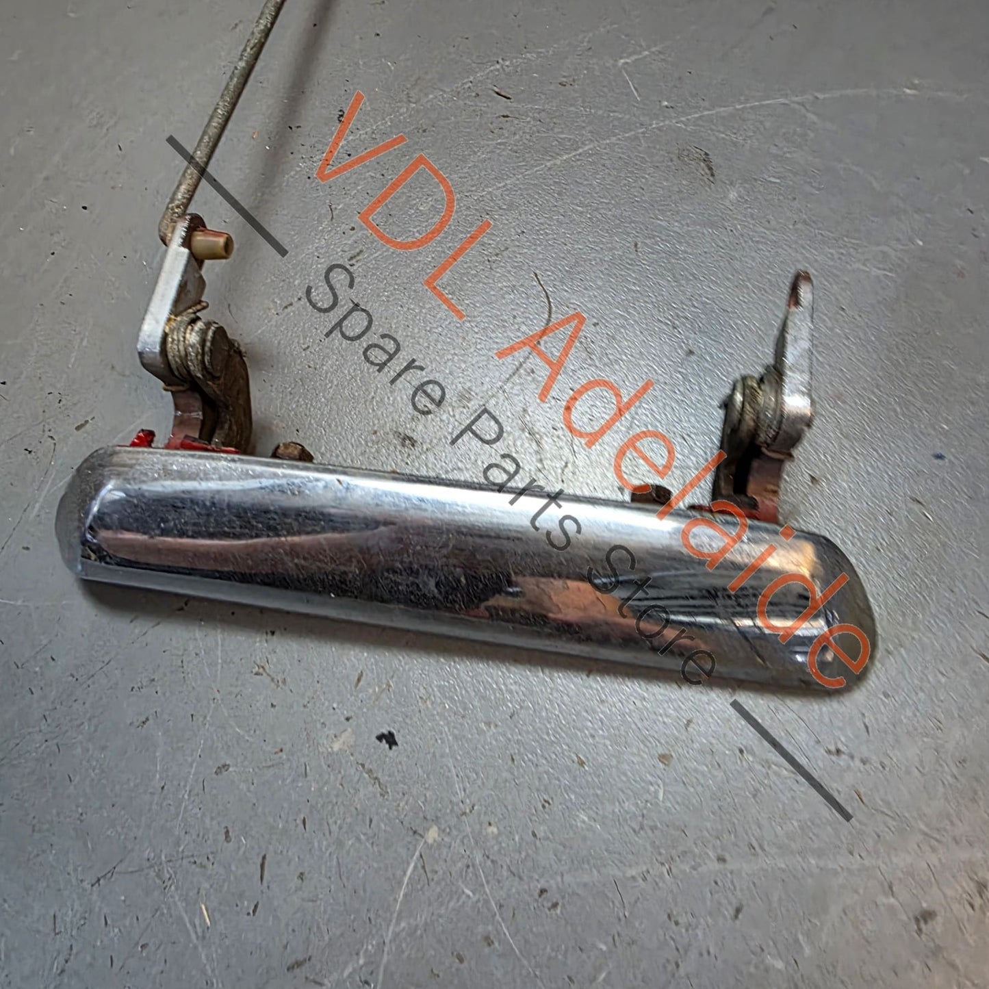 Datsun 1600 510 Exterior door handle Front #02