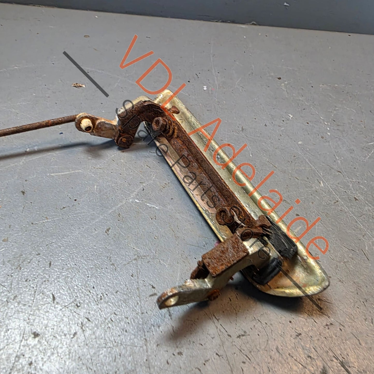 Datsun 1600 510 Exterior door handle Front #03