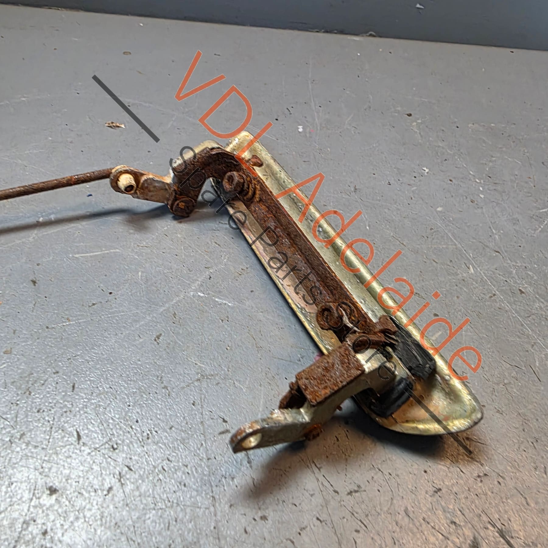 Datsun 1600 510 Exterior door handle Front #03