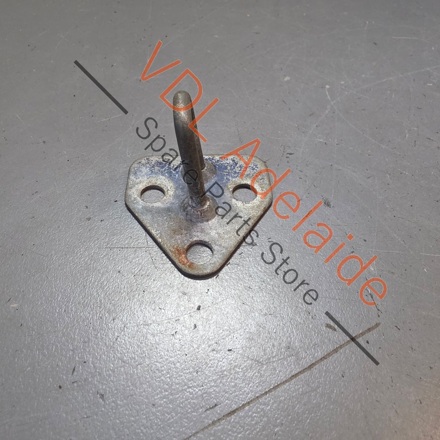 Datsun 1600 510 Boot Lock Striker Plate Catch 84420-21001 84420-A4000