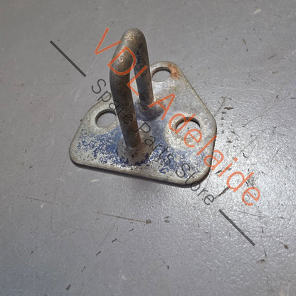 Datsun 1600 510 Boot Lock Striker Plate Catch 84420-21001 84420-A4000